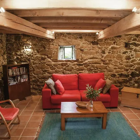 カントリーハウス O Curralino Vilacoba