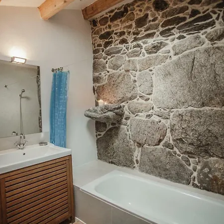 カントリーハウス O Curralino Vilacoba