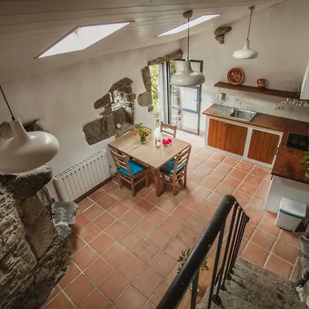 カントリーハウス O Curralino Vilacoba