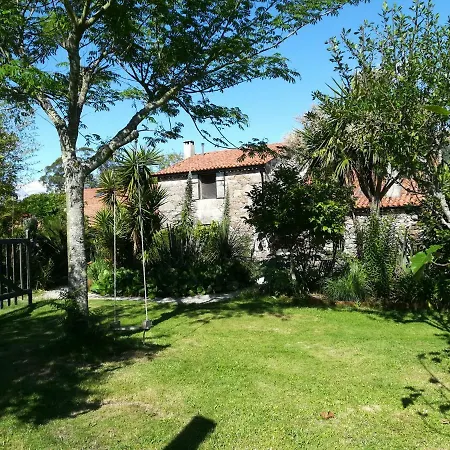 カントリーハウス O Curralino Vilacoba